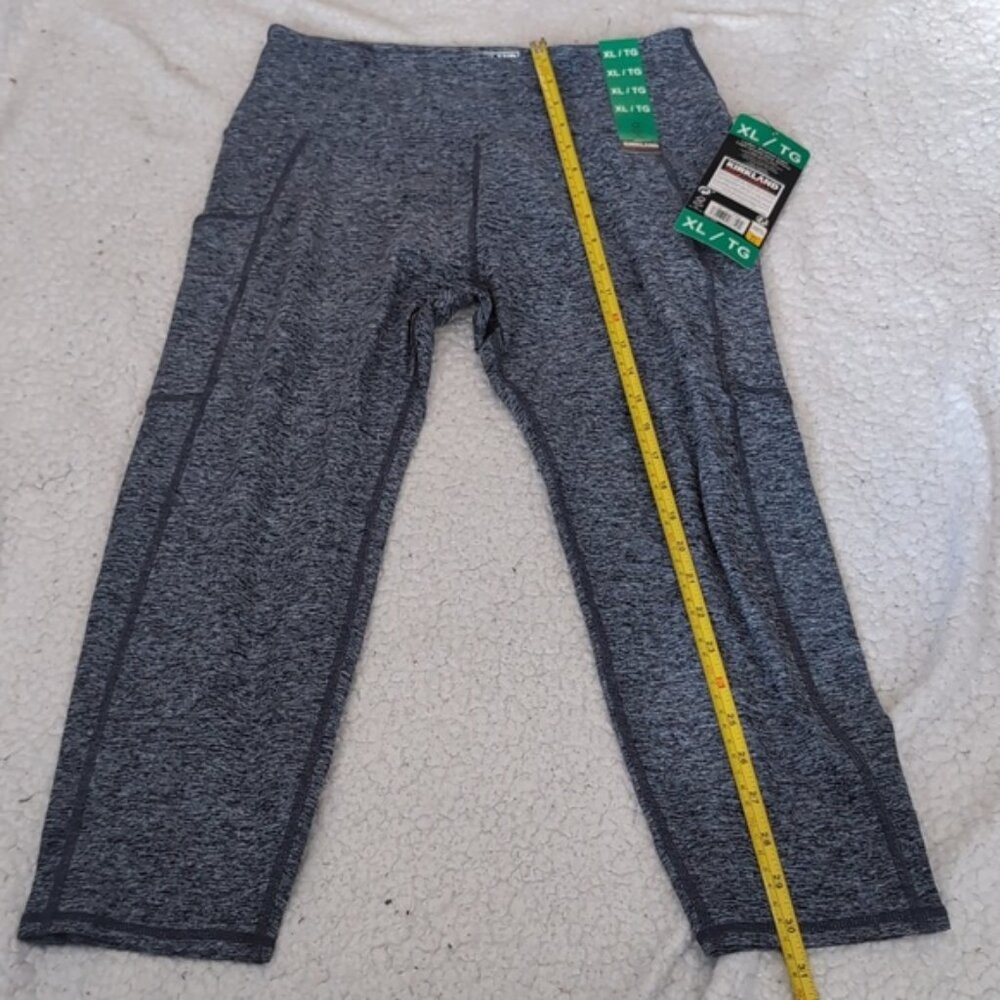 XL Kirkland Signature Brushed Capris Pants